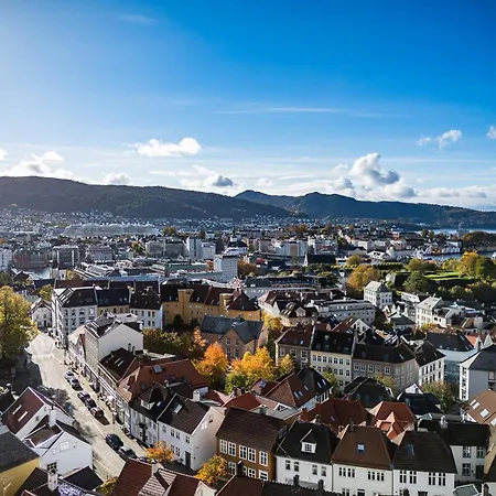 Apartment Roomsly - Modern Duplex, 5 Min To Bryggen Bergen